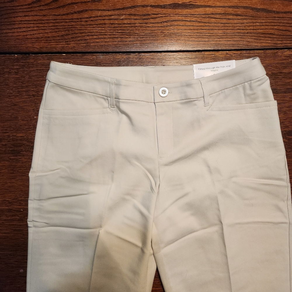 Christopher & Banks Skimmer Straight Fit/Mid Rise - Picture 3 of 3